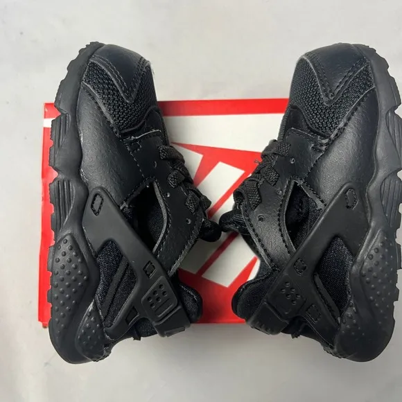 Bundle of 2 Nike Huarache Run (TD) Sneakers Toddler Shoes Black White Size 6C
