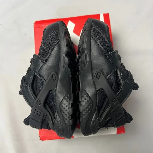 Bundle of 2 Nike Huarache Run (TD) Sneakers Toddler Shoes Black White Size 6C