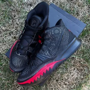 CLEAN Nike Kyrie 7 VII Bred size 13 Mens Shoes