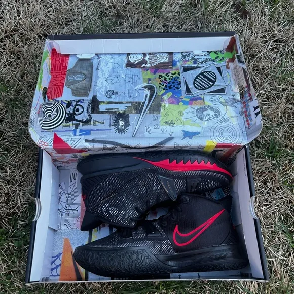 CLEAN Nike Kyrie 7 VII Bred size 13 Mens Shoes