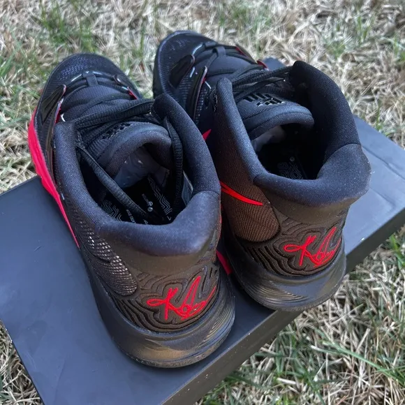 CLEAN Nike Kyrie 7 VII Bred size 13 Mens Shoes