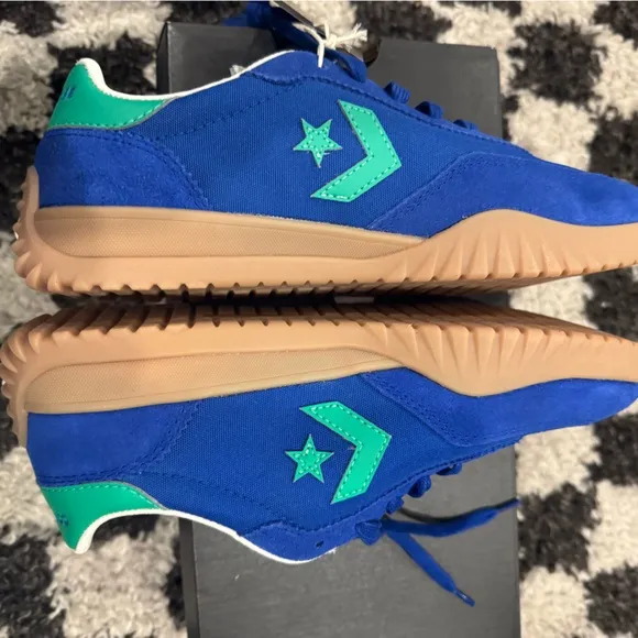 CONVERSE run star trainer in cool blue/green combo( hard to find)💙💚zoom in!!!