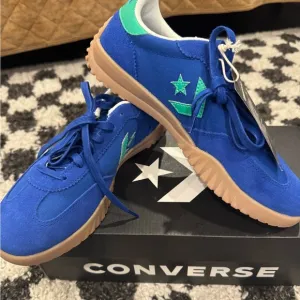 CONVERSE run star trainer in cool blue/green combo( hard to find)💙💚zoom in!!!