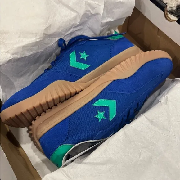 CONVERSE run star trainer in cool blue/green combo( hard to find)💙💚zoom in!!!