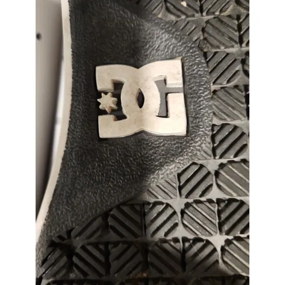 DC Court Graffik SE Black Men Size 12 Shoes Low Top Rare Skater Board Shoe