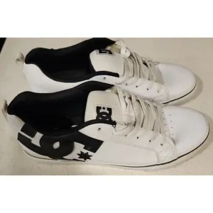 DC Court Graffik SE Black Men Size 12 Shoes Low Top Rare Skater Board Shoe