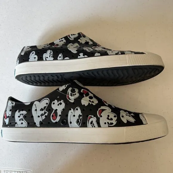 Disney Parks Mickey Mouse Native Slip On Sneakers Men’s Size 11 Worn Once