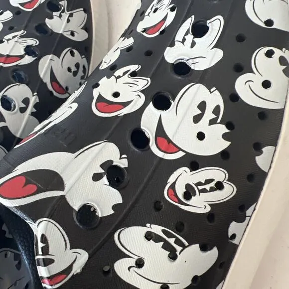 Disney Parks Mickey Mouse Native Slip On Sneakers Men’s Size 11 Worn Once