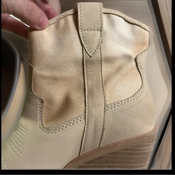 DOLCE VITA Nashe Leather Western Vanilla Nubuck Booties Stocked Heel 2-Tone 6.5