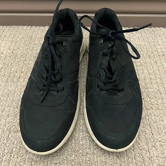 Ecco men's size 43 Danish Design black gym shoes