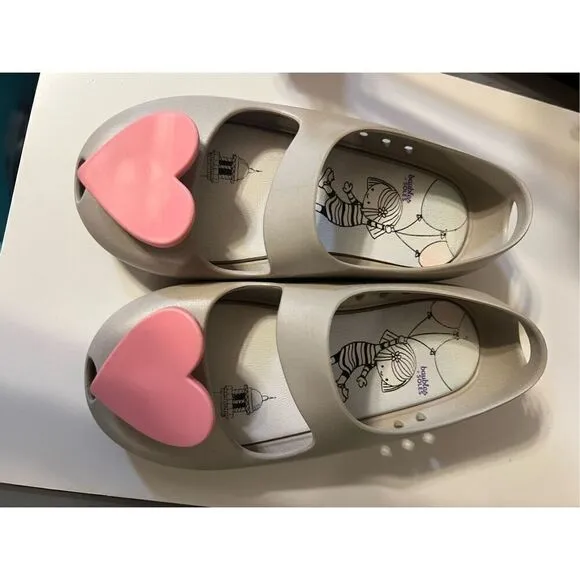 Girls Baubles   Soles Dove Gray Kaia Shoes W/ Pink Heart Baubles Sz 11 Eu 28