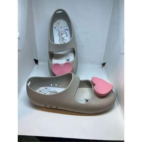 Girls Baubles   Soles Dove Gray Kaia Shoes W/ Pink Heart Baubles Sz 11 Eu 28