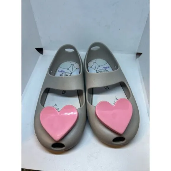 Girls Baubles   Soles Dove Gray Kaia Shoes W/ Pink Heart Baubles Sz 11 Eu 28