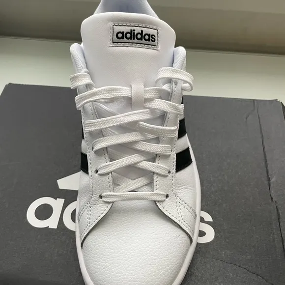 Grand court sneakers