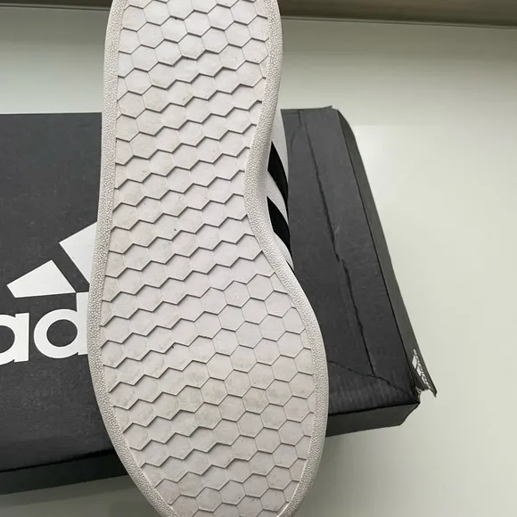 Grand court sneakers