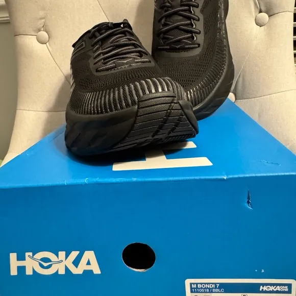 Hoka Bondi 7 Men's Size 9.5 Walking/Running Shoes Black 1110518 •New In Box •