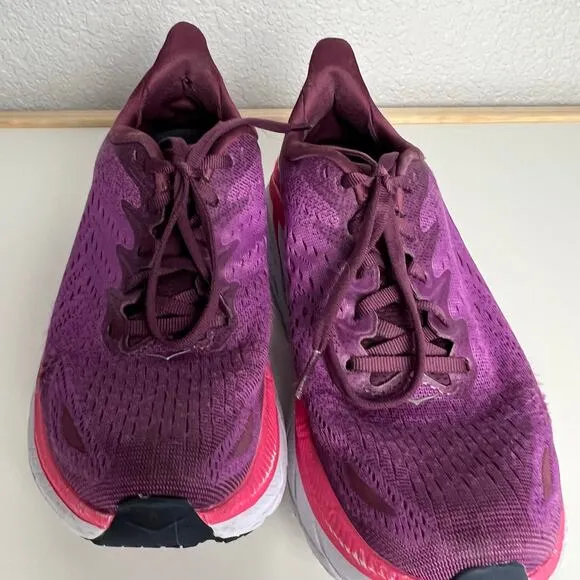 Hoka Clifton 8 Max Cushioned Road Running Shoes Purple Women's Size 8.5B