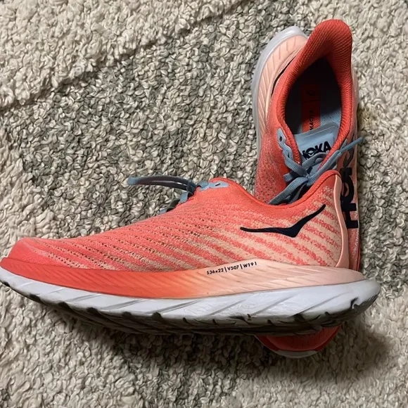 Hoka Mach5