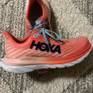 Hoka Mach5