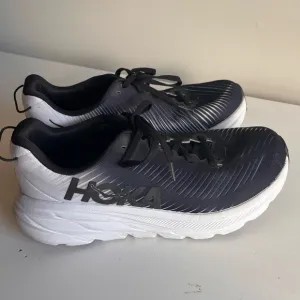 HOKA one one Rincon 3 women’s running gym sneakers size 10D wide