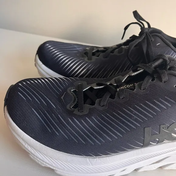 HOKA one one Rincon 3 women’s running gym sneakers size 10D wide