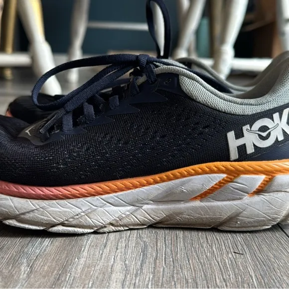 Hoka Size 6