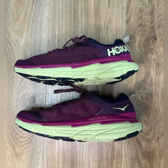 Hoka Women's Challenger ATR 6 - Grape Wine Butterfly - Size 9.5