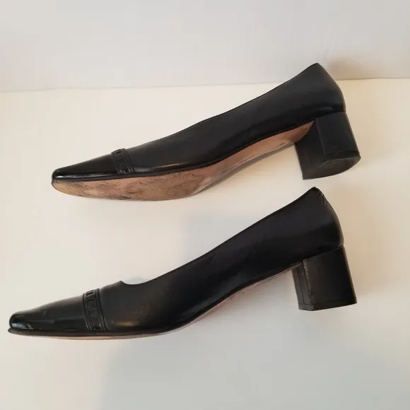 Host Pick Salvatore Ferragamo Black Court Shoes