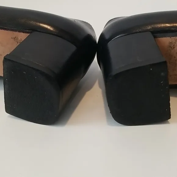 Host Pick Salvatore Ferragamo Black Court Shoes