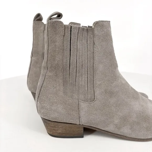 IVYLEE | Bailey Suede Western Chelsea Ankle Boots in Taupe | 9