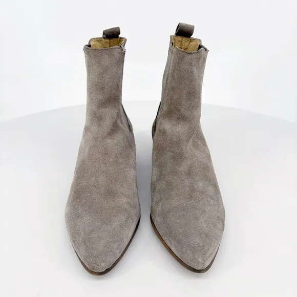 IVYLEE | Bailey Suede Western Chelsea Ankle Boots in Taupe | 9