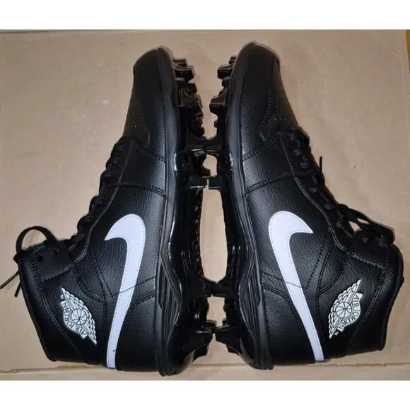 JORDAN 1 MID TD FOOTBALL MEN'S SIZE 10 BLACK NEW