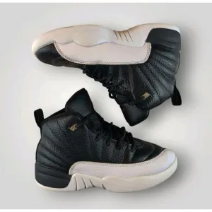 Jordan 12 Retro Playoffs 2022 Shoes 151186-006 Kids / Youth / Boys 13C *Clean.