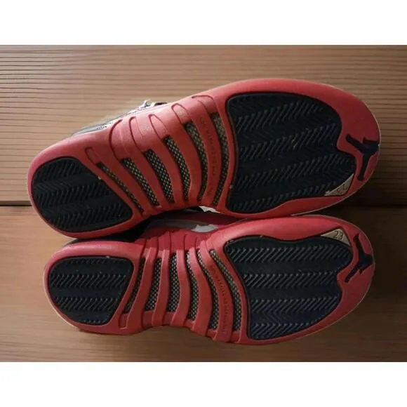 Jordan 12 Retro Size 6.5y GS &quot;Deadly Pink&quot; 510815-026
