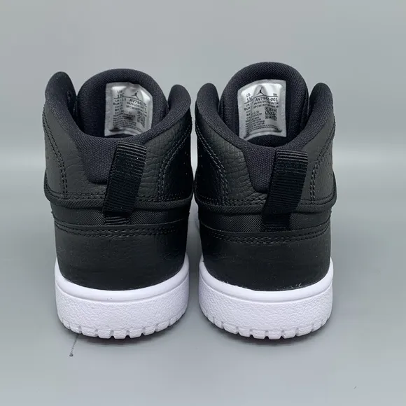 Jordan Access PS Black Gym Red Shoes AV7943-001 Kids Sz 11C
