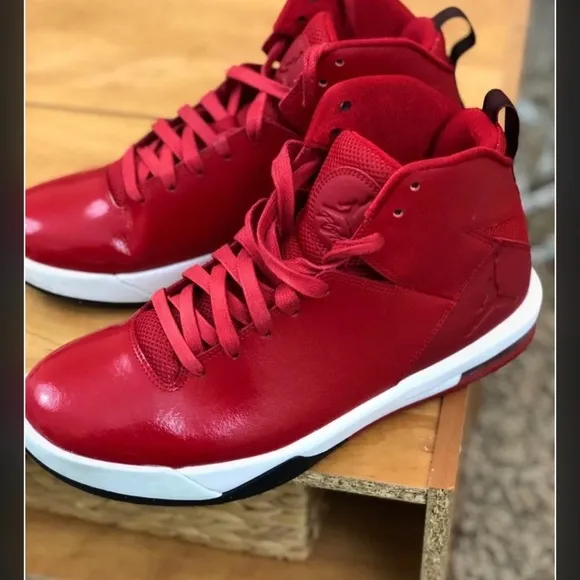 Jordan Air Imminent Gym Shoe Mens - Red/Black/White Size 9.5