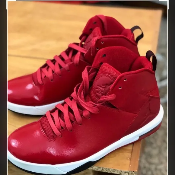 Jordan Air Imminent Gym Shoe Mens - Red/Black/White Size 9.5