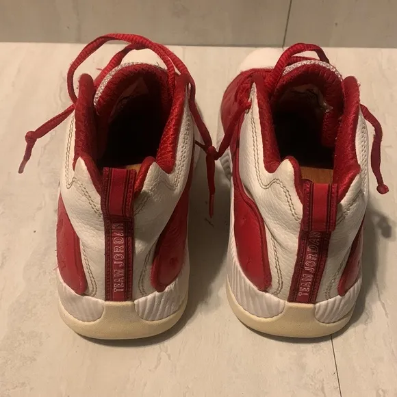 Jordan Jumpman Team 2 Gym Men's Red White Leather Athletic Shoes Size 8