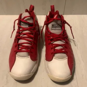 Jordan Jumpman Team 2 Gym Men's Red White Leather Athletic Shoes Size 8