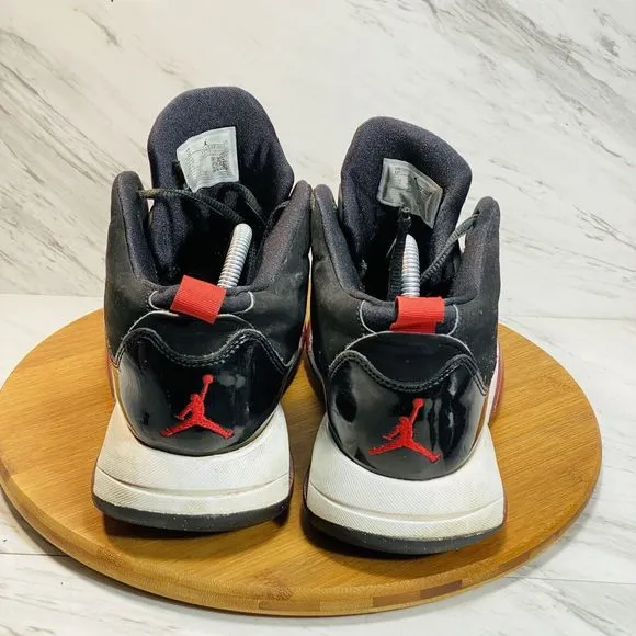 Jordan Maxin 200 Black Gym Red 2019 Size 10