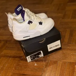 Jordan Retro 4's Court Purple