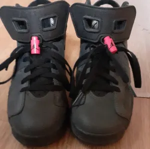 Jordan Retro 6