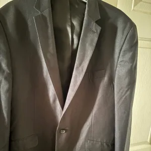Kenneth Cole Reaction Black Blazer Size 46L