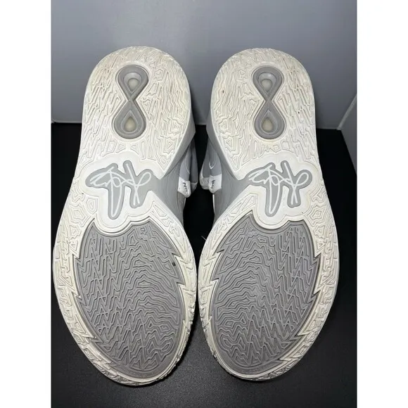 Kyrie Infinity TB ‘Wolf Grey’ Sz11 SKU DO9616 001