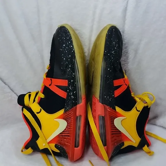 LeBron Witness 7 GS 'Black Bright Crimson Speckled' Sneaker Size  5.5Y