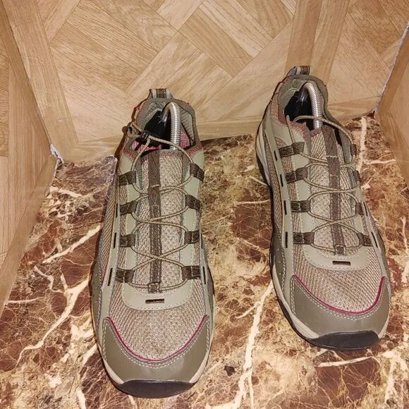 L.L Bean men's Trail model 4 260974 hiking shoe's brown size 10.5.     0057