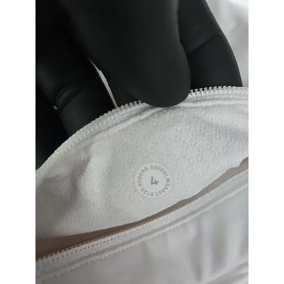 Lululemon White Pace Rival Skort Tennis Skirt Pleated Size 4 Gym Summer Fit