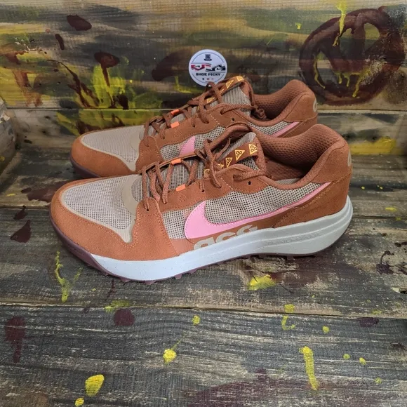 Men Nike‎ athletic shoes size 12 , 13 new