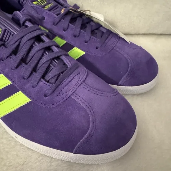 Mens adidas Gazelle Messi Soccer IH8164 Shoes Purple / Lucid Lemon / White SZ 8