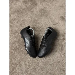 Mens Adidas Predator Accuracy 4 Black Soccer Cleats Shoes HQ0950, Size‎ US 8